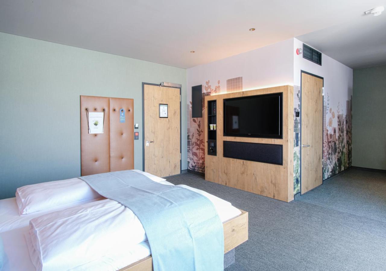 Riku Hotel Göppingen Exterior foto
